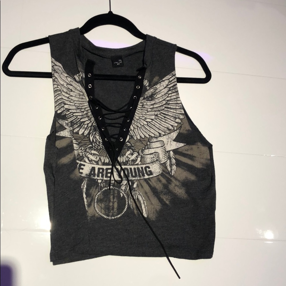 Cross band tank